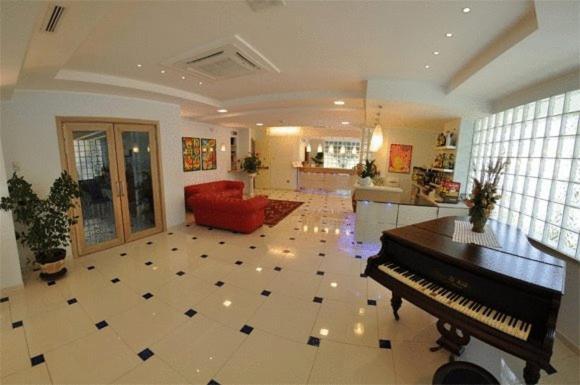 Hotel Haus Charlotte ซัน เบเนเดตโต เดล ตรอนโต ภายนอก รูปภาพ